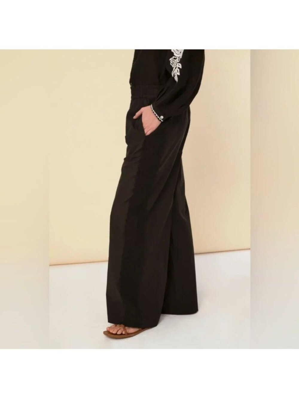 Sonmer Embroidered Lace Trim Sides Black Wide Leg Pants L
